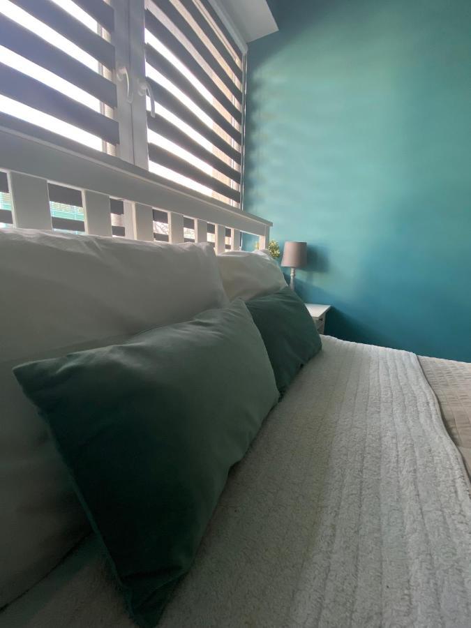 Hostel Pod Topolami 지엘로나구라 외부 사진