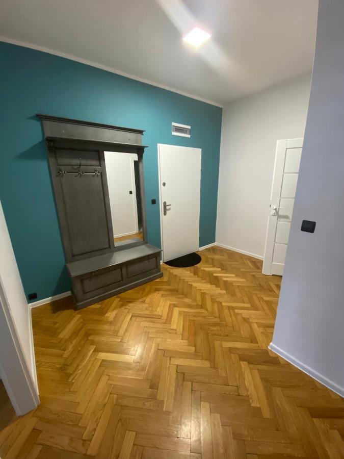 Hostel Pod Topolami 지엘로나구라 외부 사진