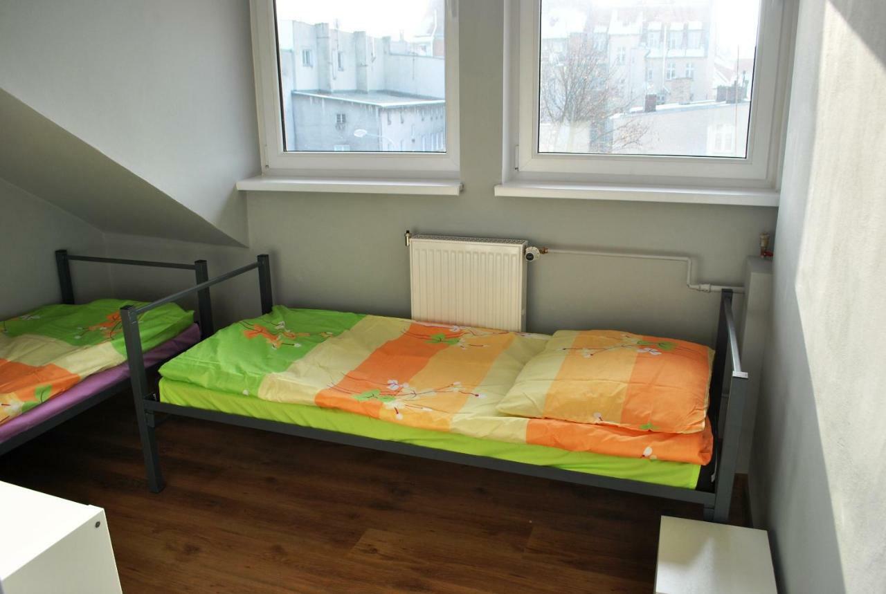 Hostel Pod Topolami 지엘로나구라 외부 사진