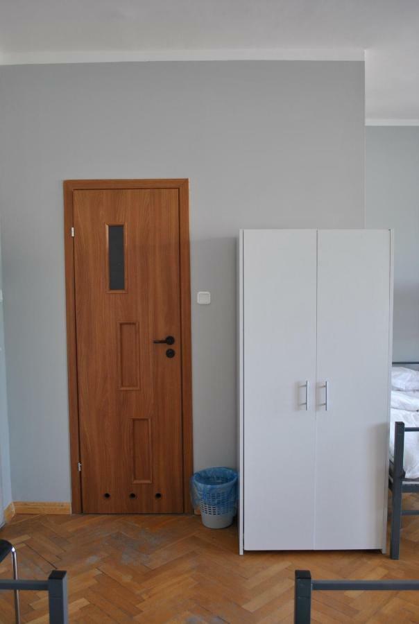 Hostel Pod Topolami 지엘로나구라 외부 사진
