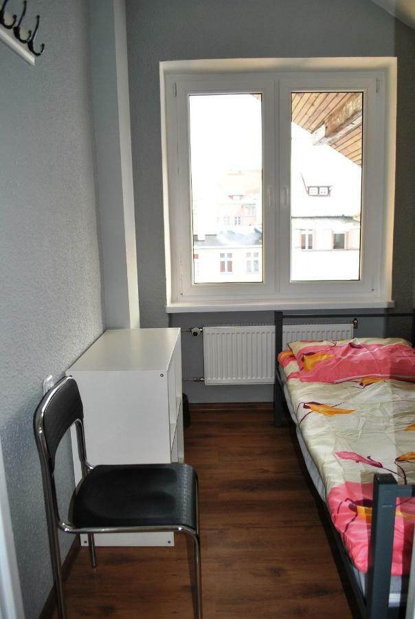 Hostel Pod Topolami 지엘로나구라 외부 사진
