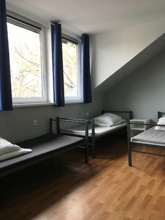 Hostel Pod Topolami 지엘로나구라 외부 사진